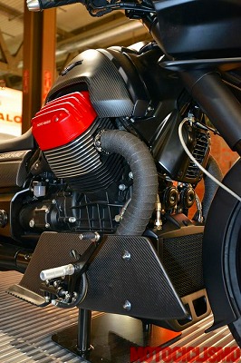 s-M_moto-guzzi-mgx-21_11.jpg